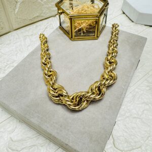 Premium TWISTED Necklace