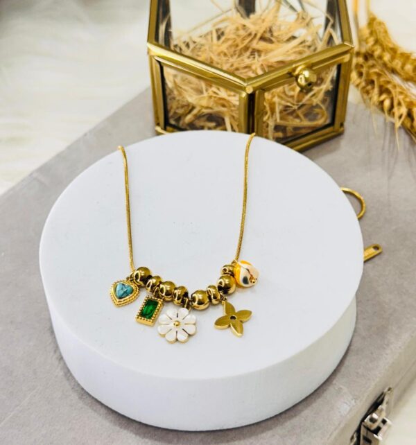 Nihara Necklace - Image 2