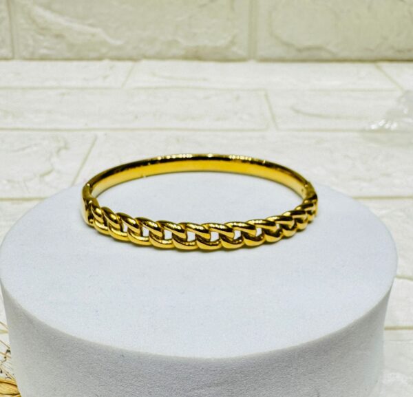 CHAINED Bracelet