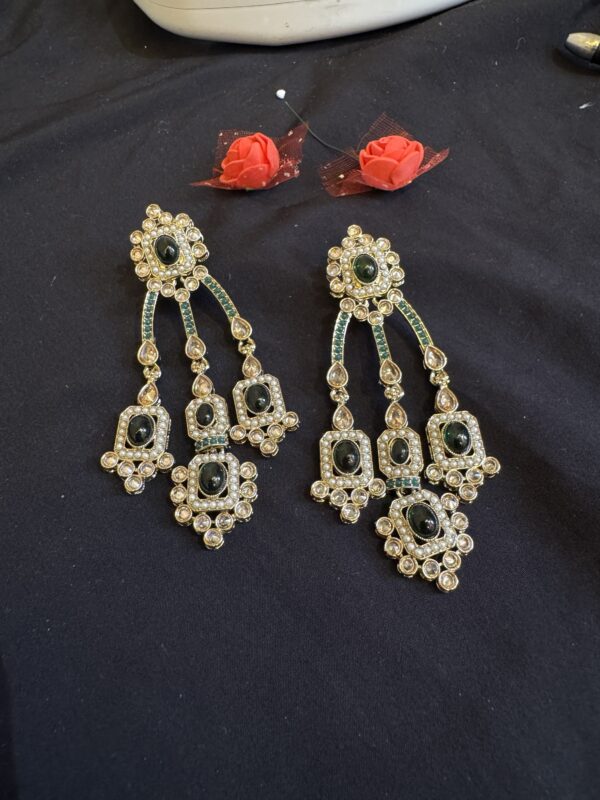 NISHKA EARRINGS - Image 2